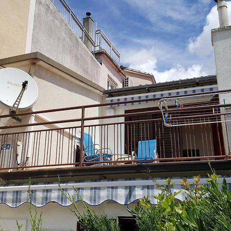 Apartments By The Sea Selce, Crikvenica - 15063 エクステリア 写真