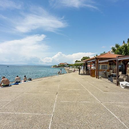 Apartments By The Sea Selce, Crikvenica - 15063 エクステリア 写真