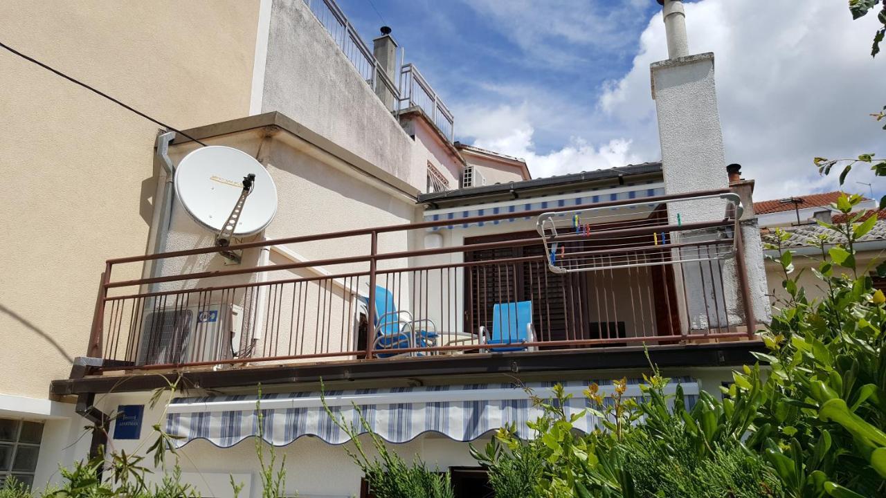 Apartments By The Sea Selce, Crikvenica - 15063 エクステリア 写真