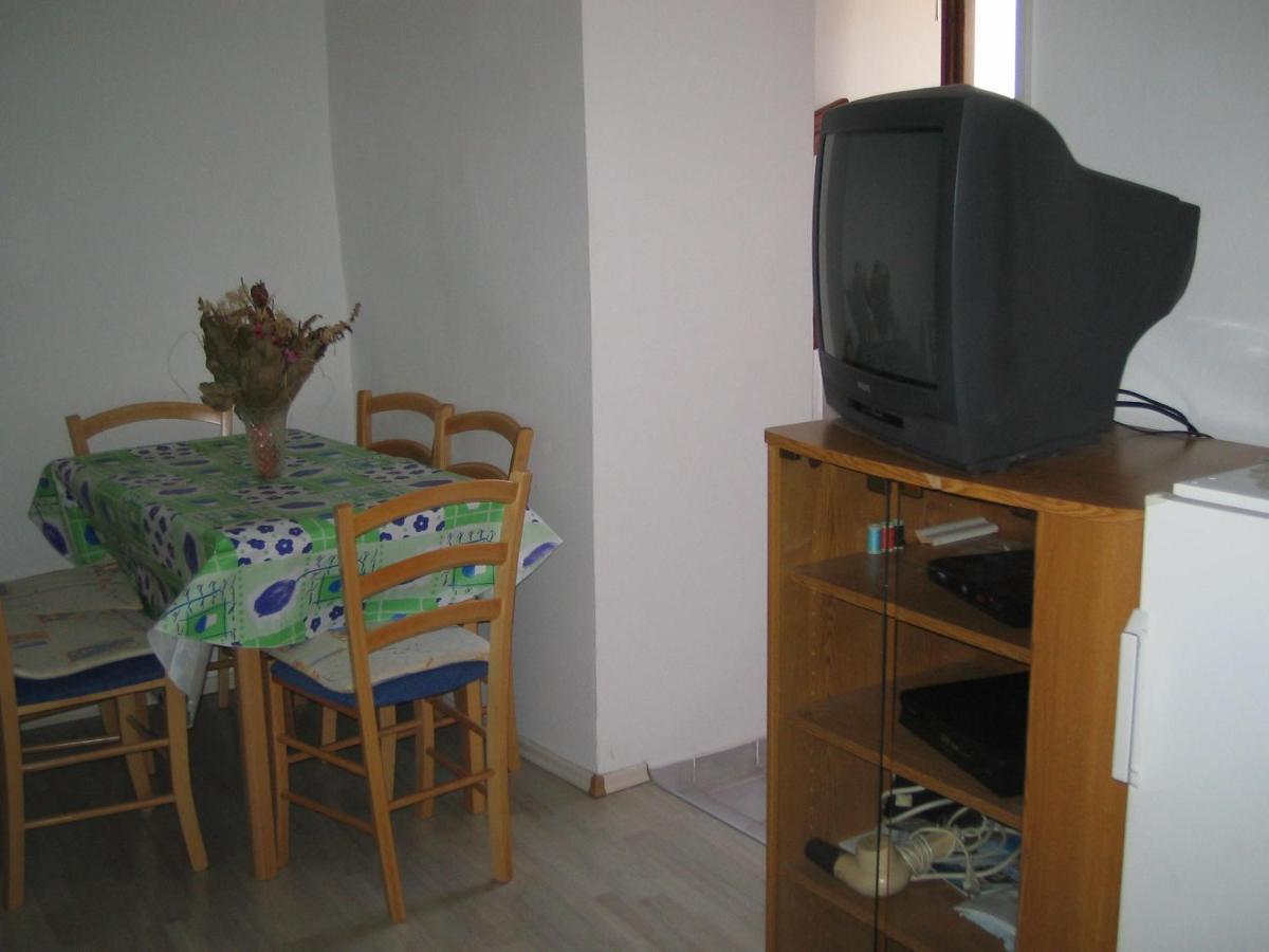 Apartments By The Sea Selce, Crikvenica - 15063 エクステリア 写真